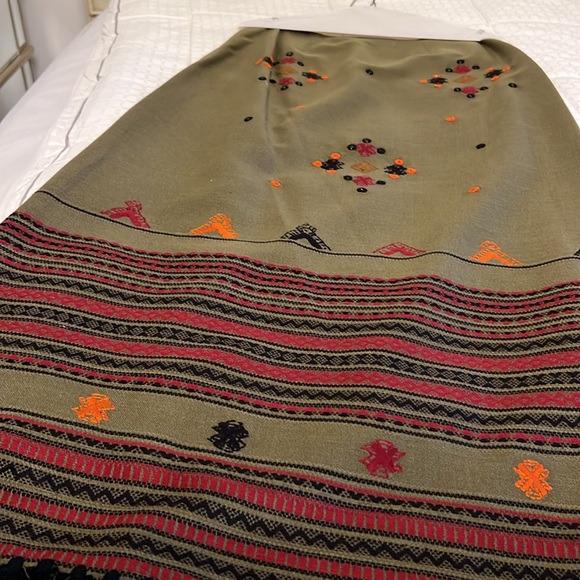 Sleeping on Snow boho maxi skirt with embroidered detail - Picture 6 of 8